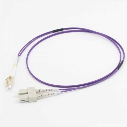 C2G 20M LC/SC OM4 LSZH VEZELPATCH - PAARS