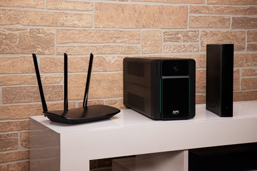 APC Back-UPS BVX2200LI Noodstroomvoeding - 2200VA 6x C13-3